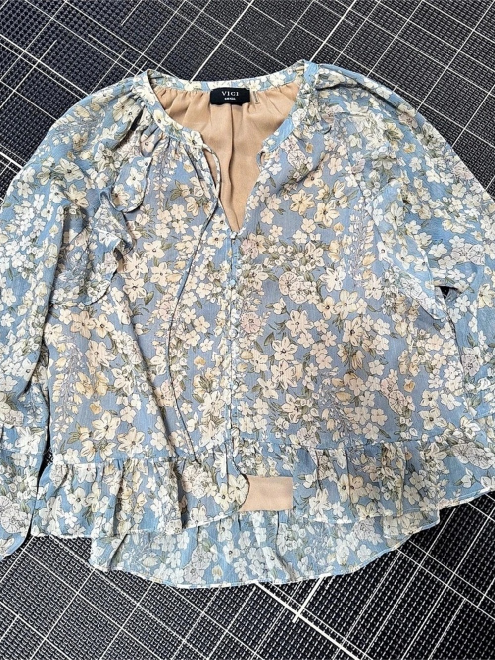 VICTI Floral Ruffle Blouse in Blue & White Small Like New